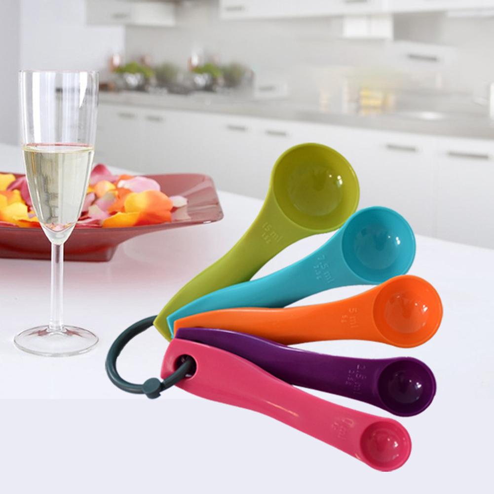 Cucharas medidoras de colores  - Commercial Kitchen Products reseña y precio